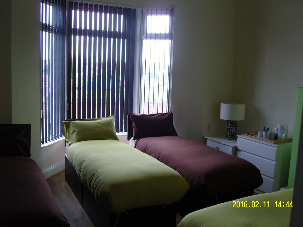 The Kop View Hotell Liverpool Exteriör bild