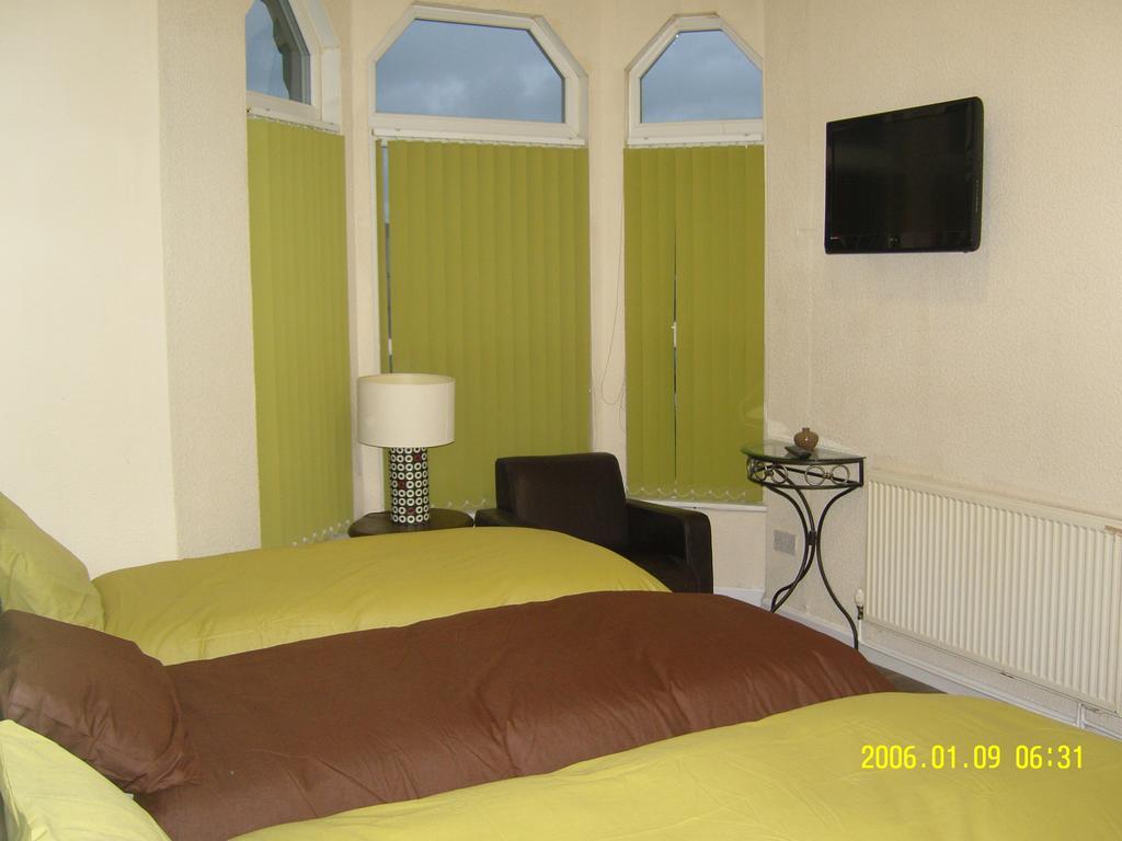 The Kop View Hotell Liverpool Exteriör bild
