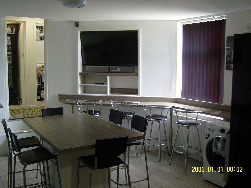 The Kop View Hotell Liverpool Exteriör bild