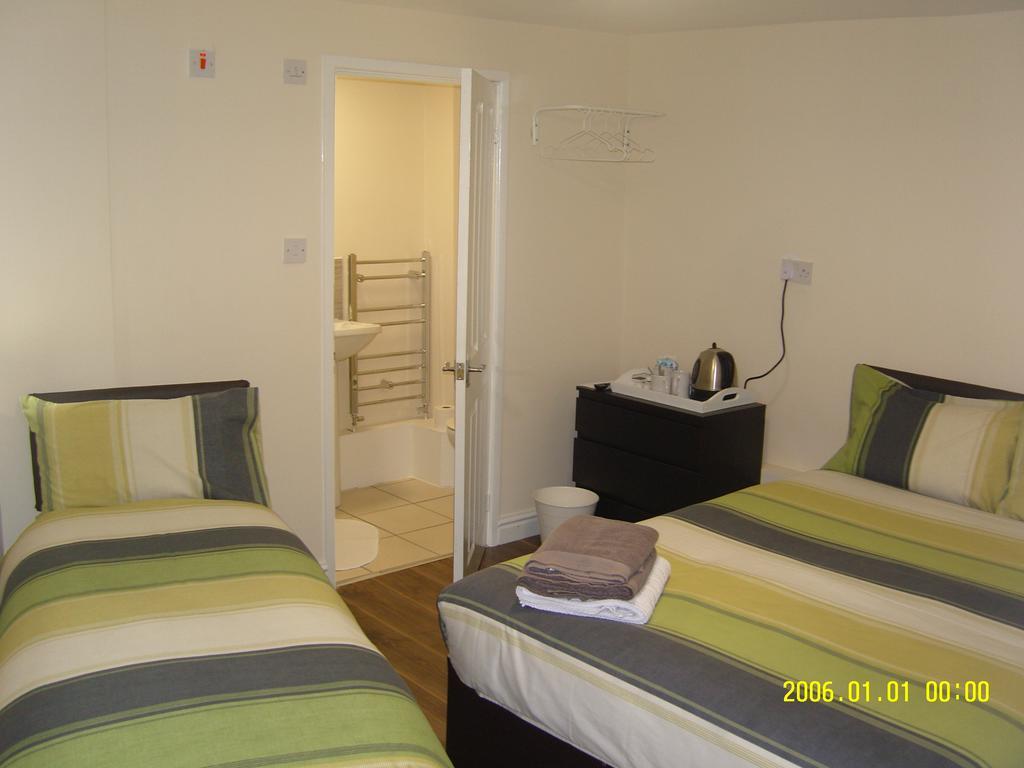 The Kop View Hotell Liverpool Exteriör bild